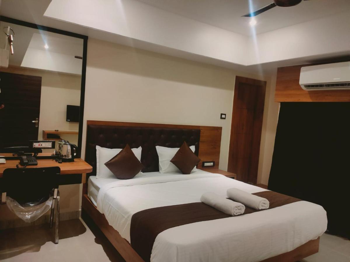 Aditya Inn Guwahati Ngoại thất bức ảnh